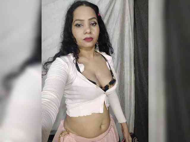 Khushi-wow webcam