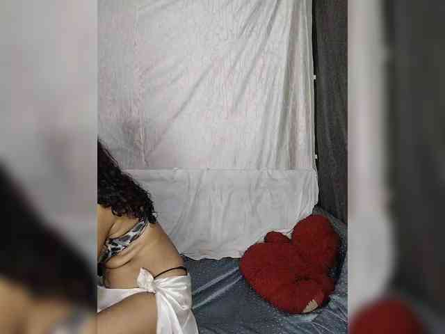 Khushi-wow webcam