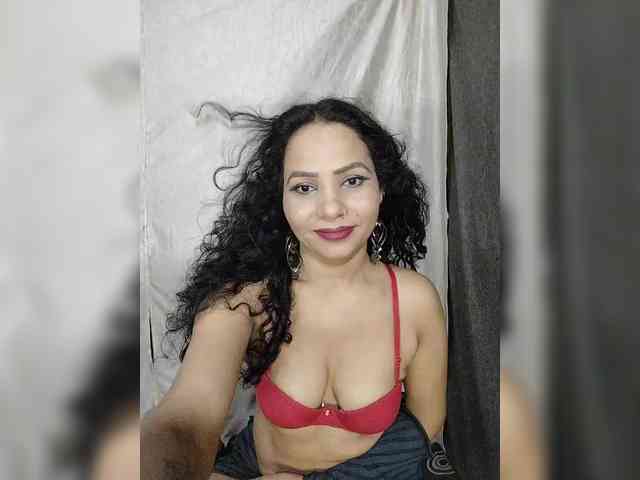 Khushi-wow webcam