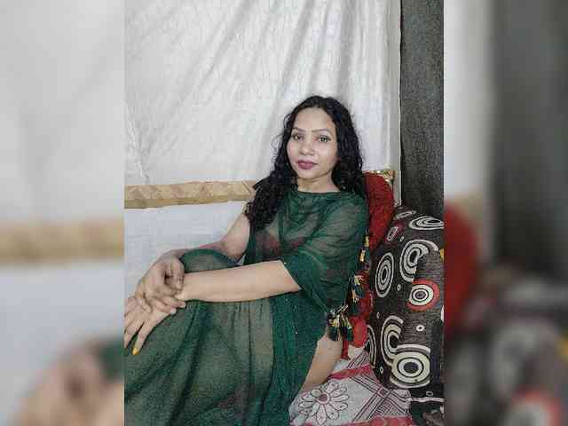 Khushi-wow webcam