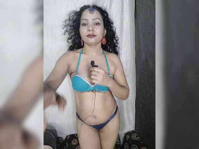 Khushi-wow webcam