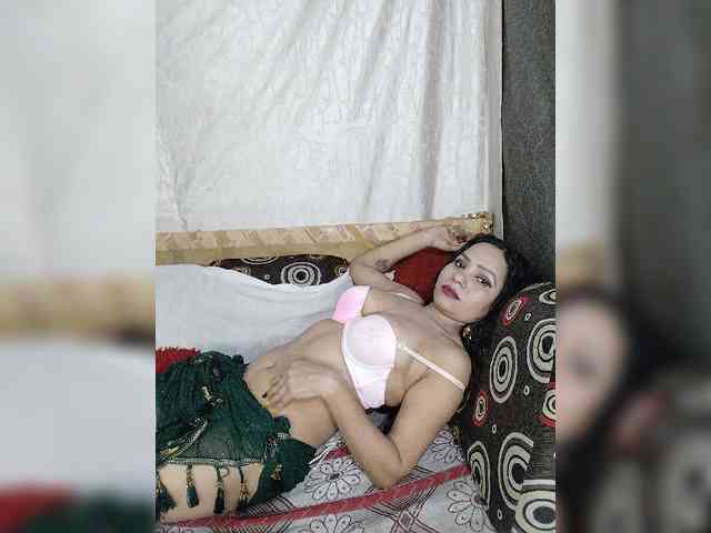 Khushi-wow webcam