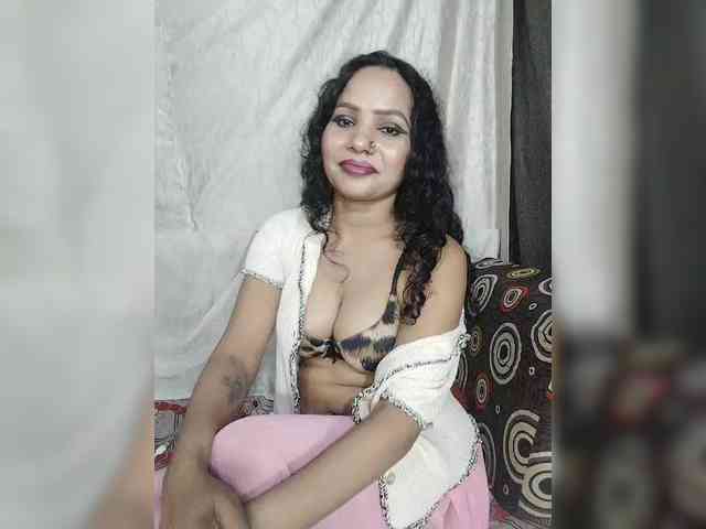 Khushi-wow webcam