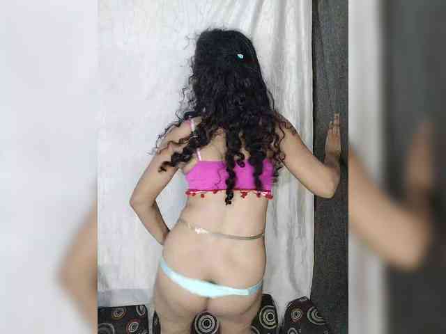 Khushi-wow webcam