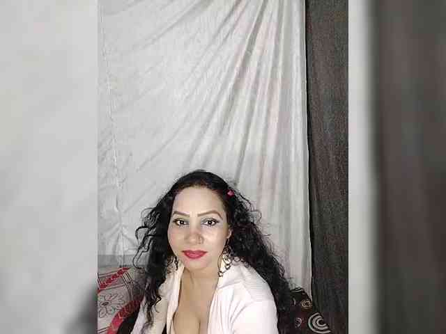 Khushi-wow webcam