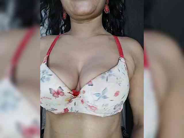 Khushi-wow webcam