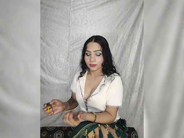 Khushi-wow webcam