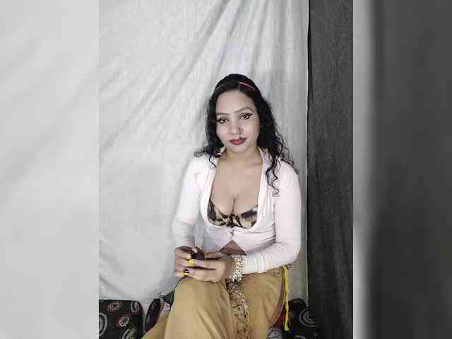Khushi-wow webcam