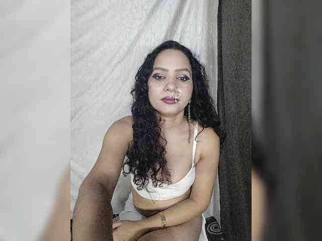 Khushi-wow webcam
