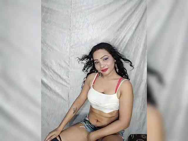 Khushi-wow webcam