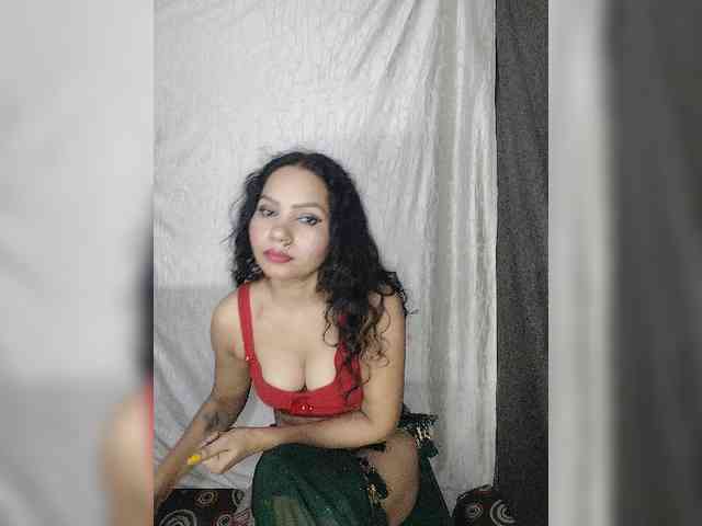 Khushi-wow webcam