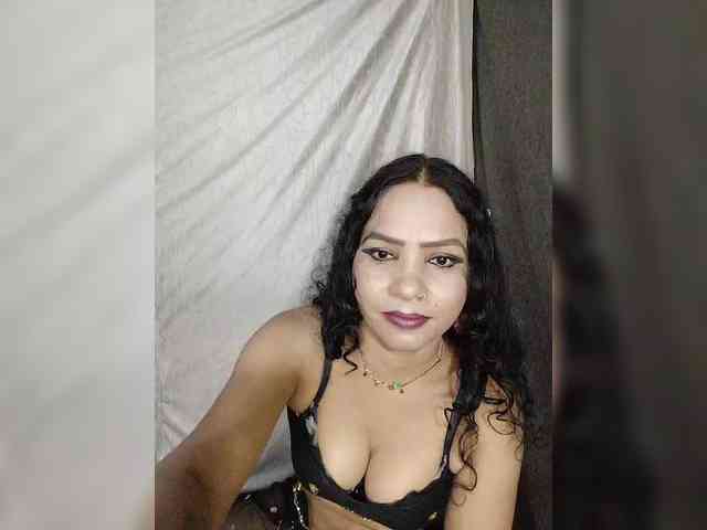Khushi-wow webcam
