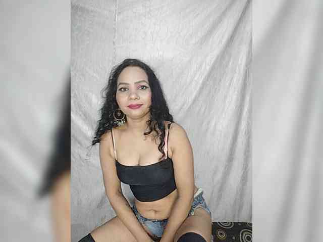 Khushi-wow webcam
