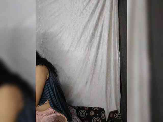 Khushi-wow webcam
