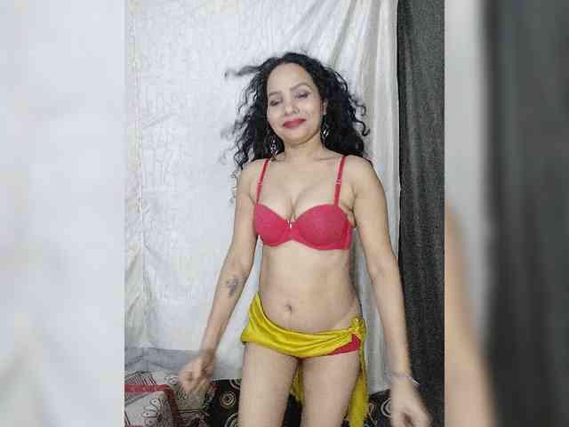 Girja-P-M Live Webcam on BongaCams