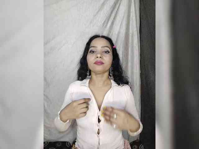 Khushi-wow webcam