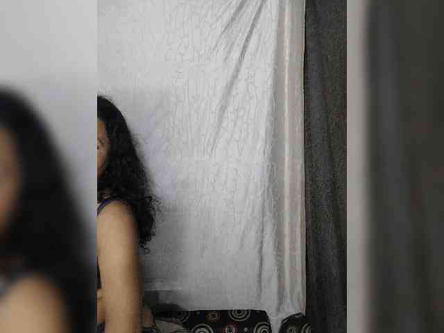 Khushi-wow webcam