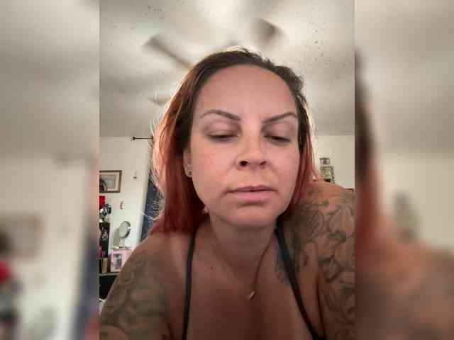 AlizeMonroe webcam