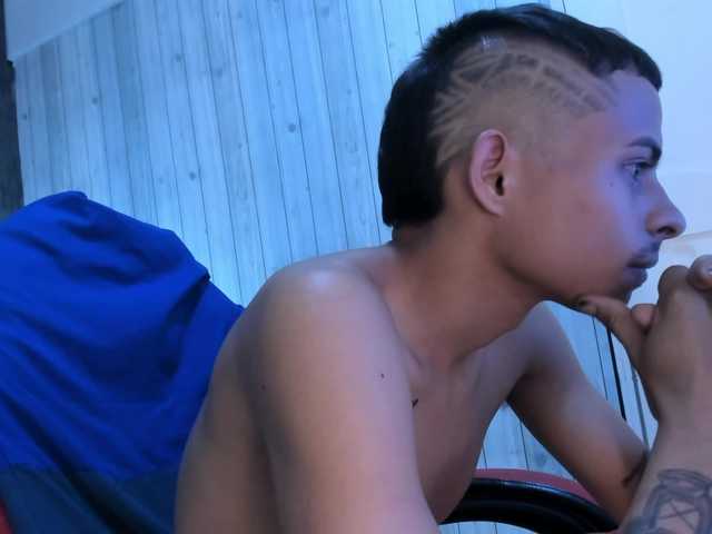 LeorysDavid live cam