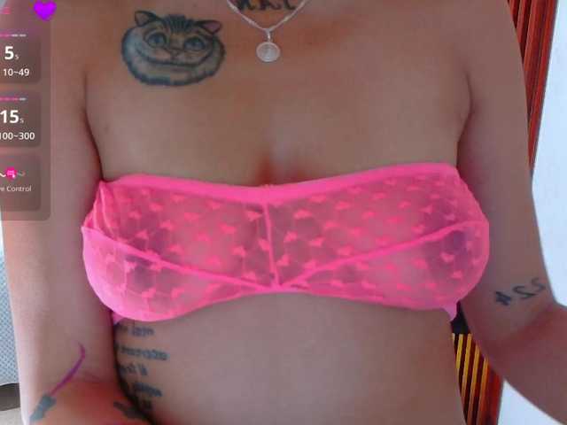 corall-tay live webcam show