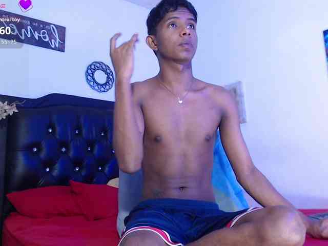 Santiago-Twinks