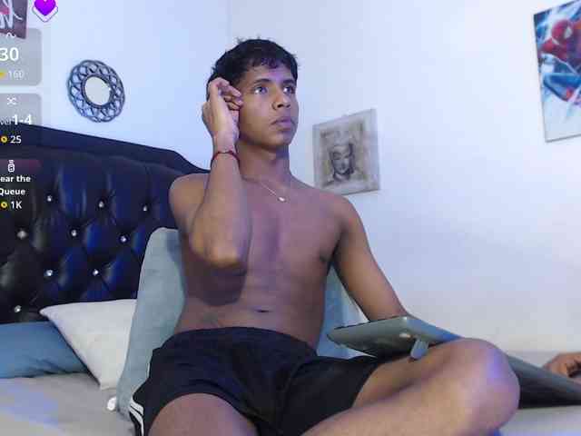 Santiago-Twinks