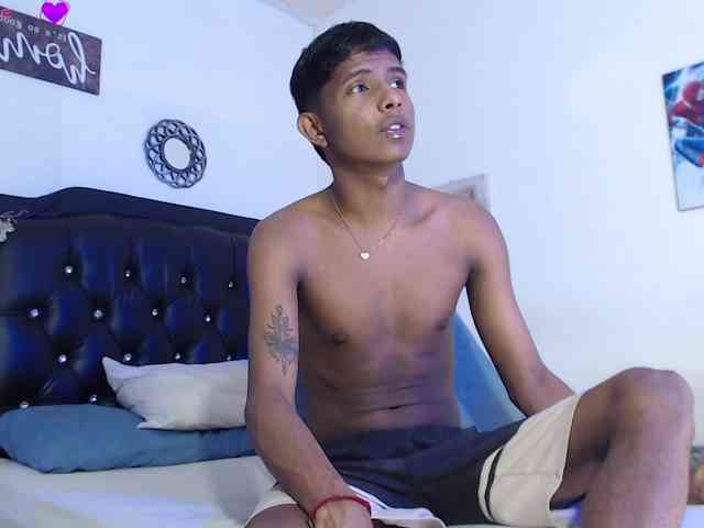Santiago-Twinks