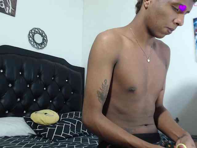 Santiago-Twinks