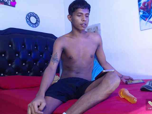 Santiago-Twinks