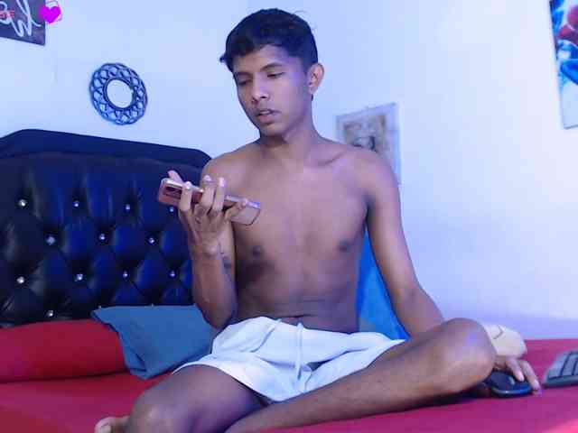 Santiago-Twinks