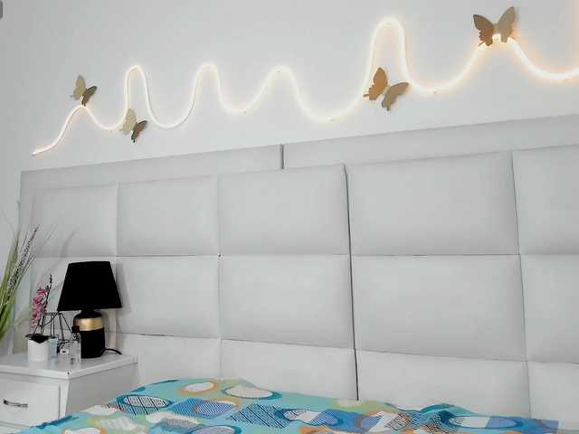cora-luxe live webcam show