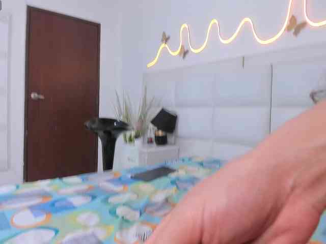 cora-luxe webcam