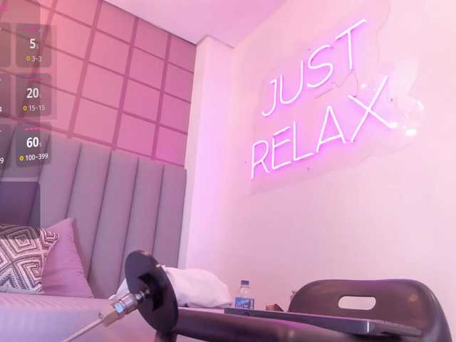 Sophiie-Evanns live cam on BongaCams
