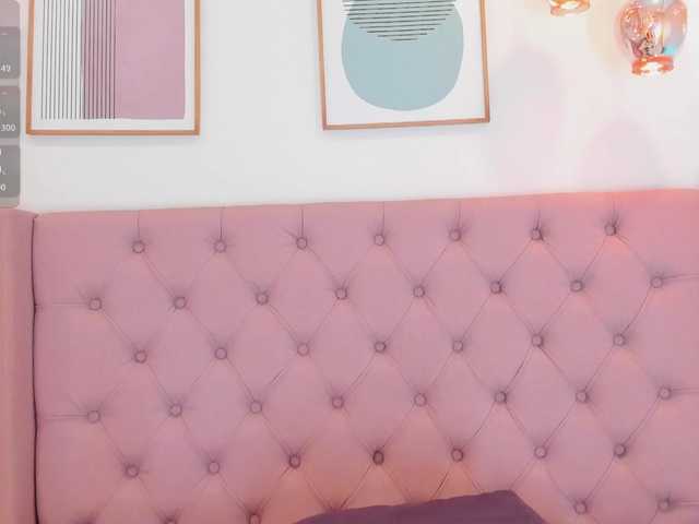 Sophiie-Evanns live on BongaCams