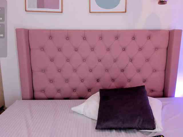 Sophiie-Evanns Live Webcam on BongaCams