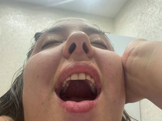Alisaay Porn Show