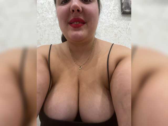 Alisaay live cam on BongaCams