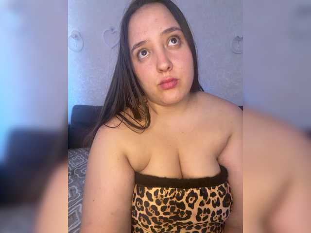 Alisaay live cam on BongaCams
