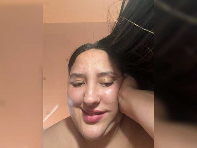 Alisaay live cam on BongaCams