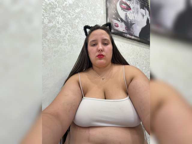Alisaay live webcam show