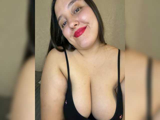 Alisaay live cam on BongaCams