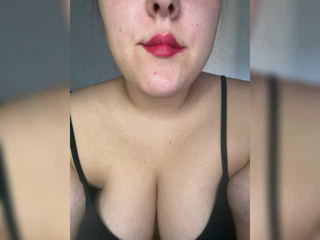 Alisaay live cam on BongaCams
