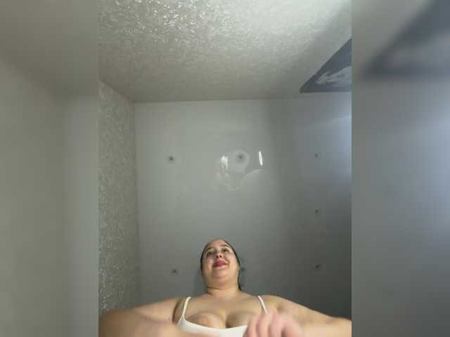 Alisaay live cam on BongaCams