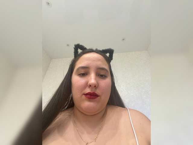 Alisaay live webcam show