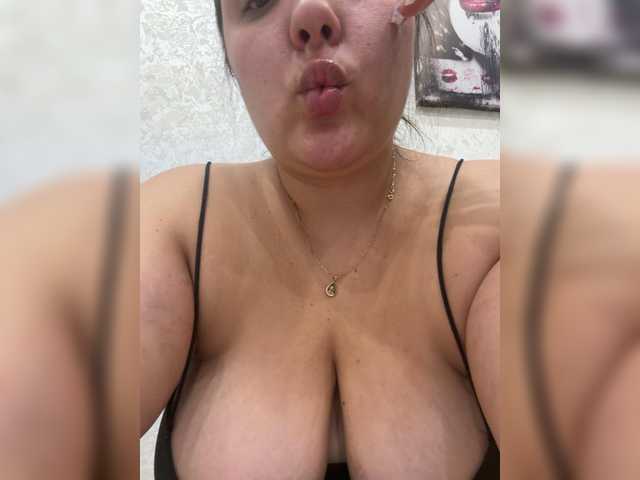 Alisaay live webcam show