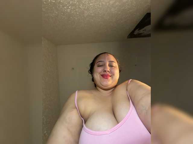 Alisaay live cam