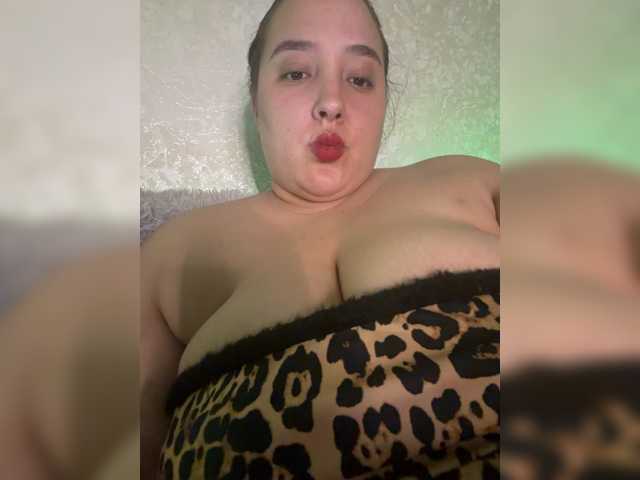Alisaay live cam