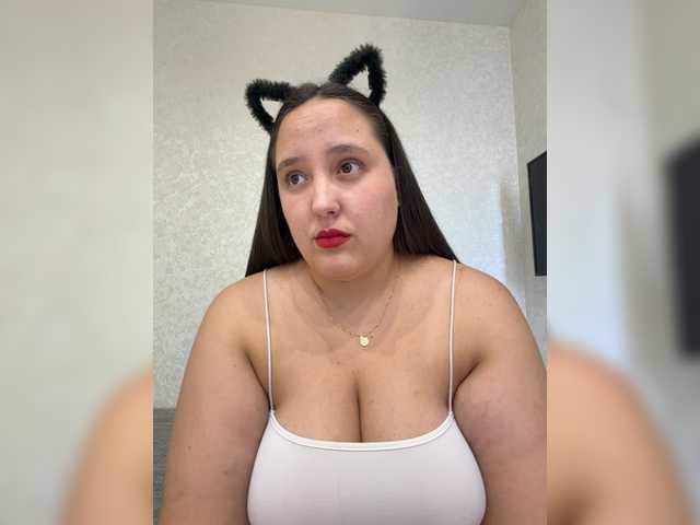 Alisaay live webcam show