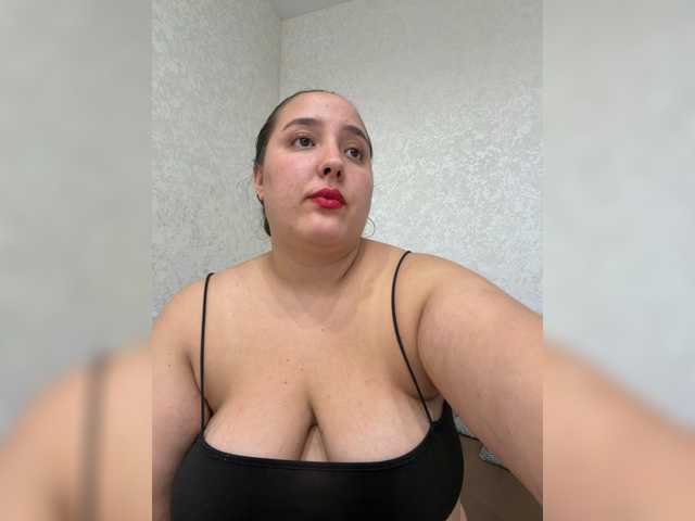 Alisaay live cam on BongaCams