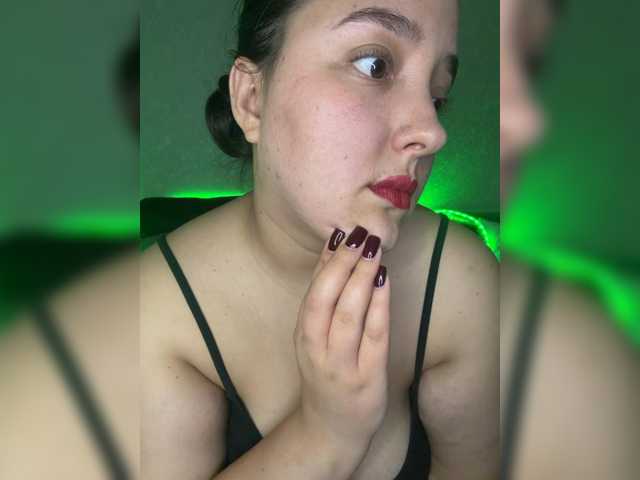 Alisaay live cam on BongaCams